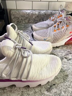 Nike Women's White Athletic Shoes with Purple and Pink Accents